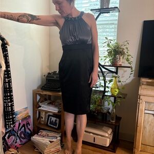 Jones Wear Black and Gray Midi Dress